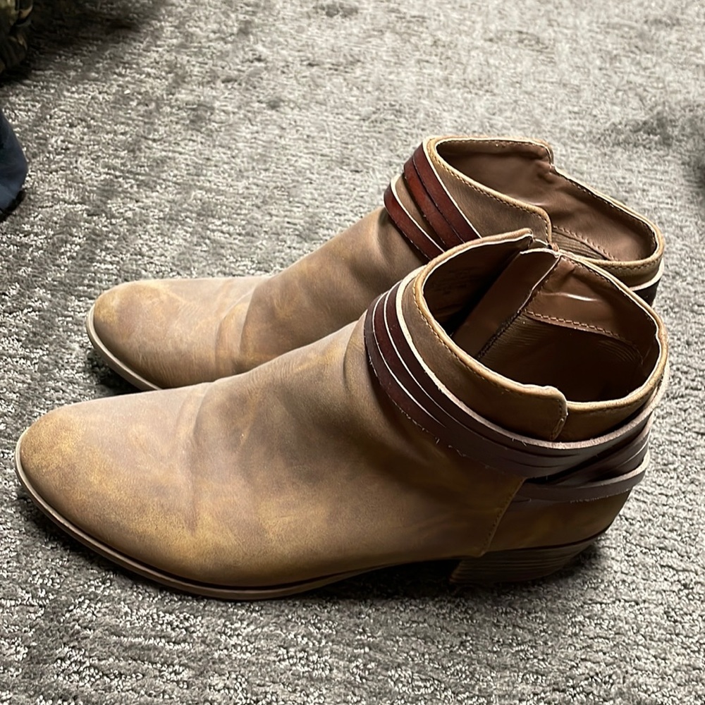 Madden Girl boots size 9.5